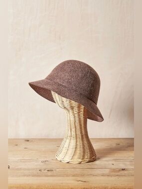 Soeur 100% Wool Cloche Bucket Hat Made in Italy Size 2 French France Minimalist